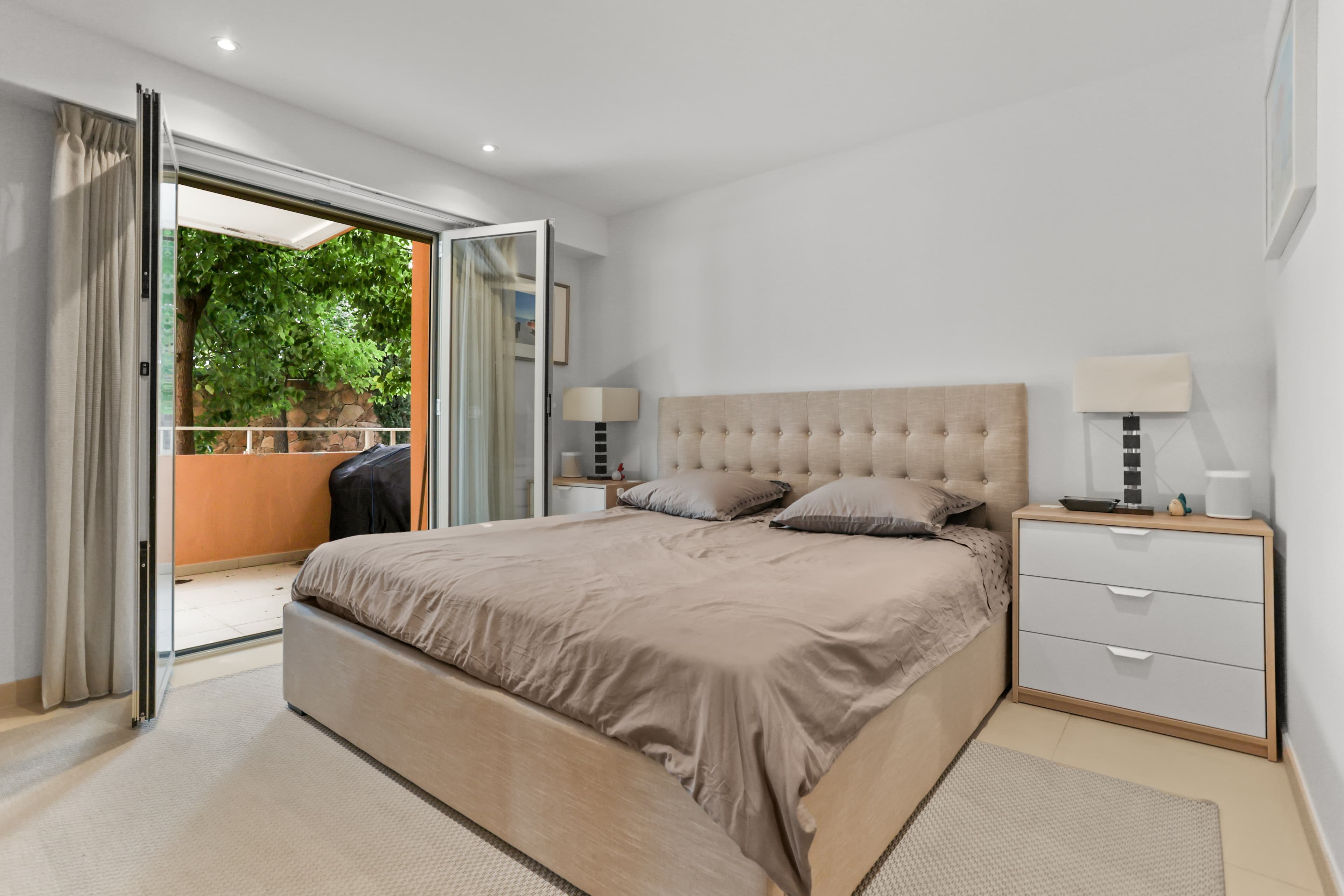 Modern Apartment — photo 4