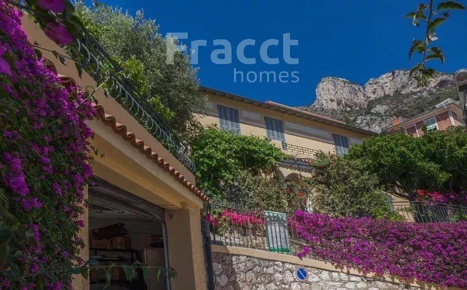 Historical Charm Villa — photo 21