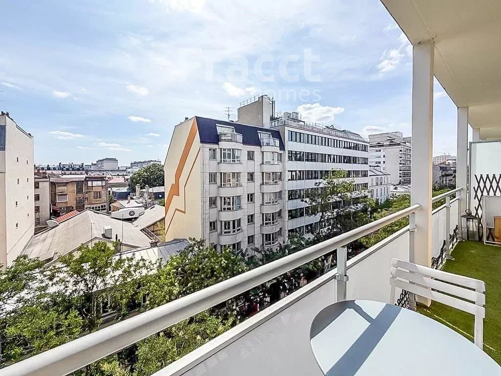 Elegant One Bedroom Apartment — photo 9