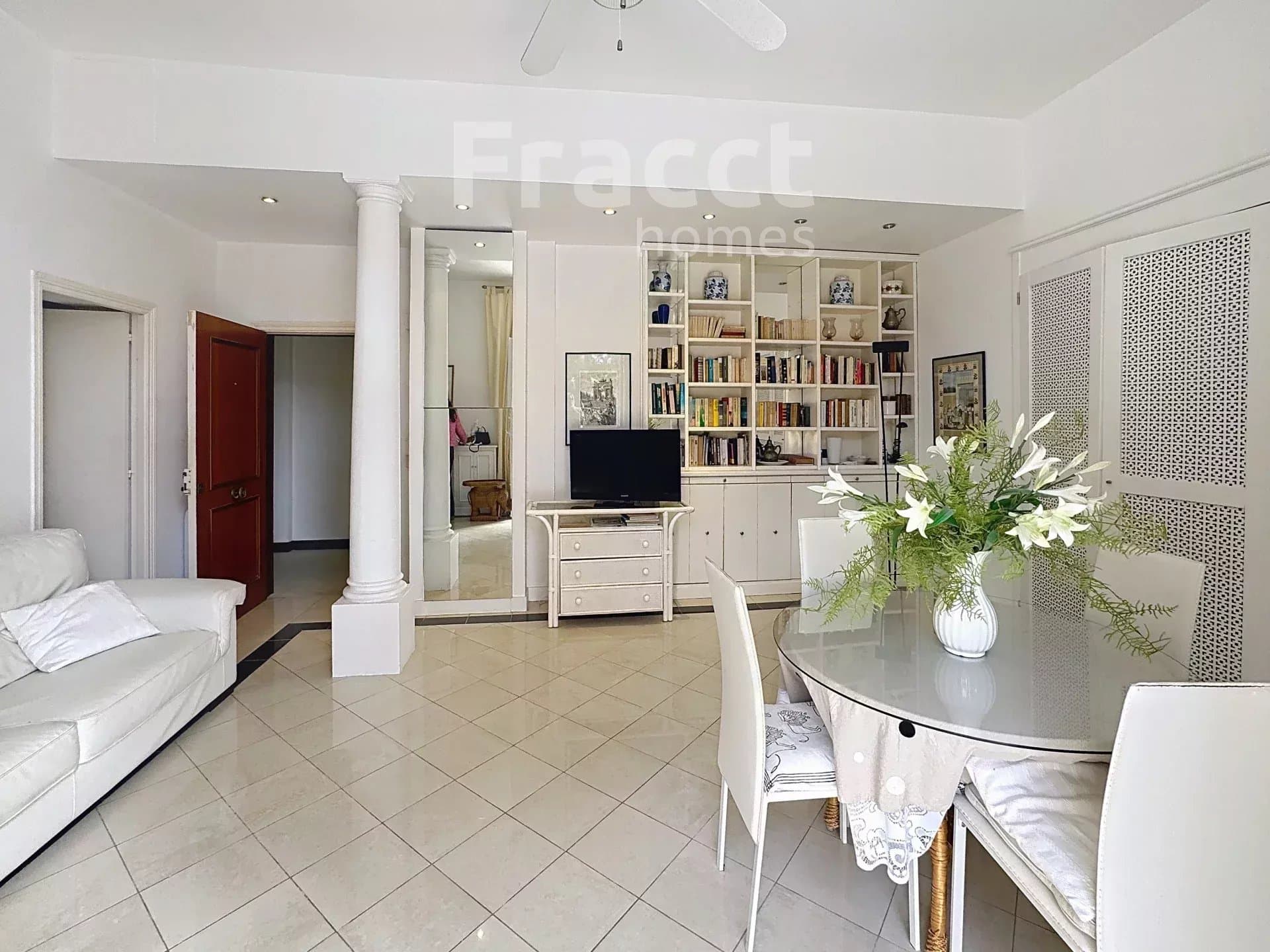 Elegant Riviera Apartment — photo 4