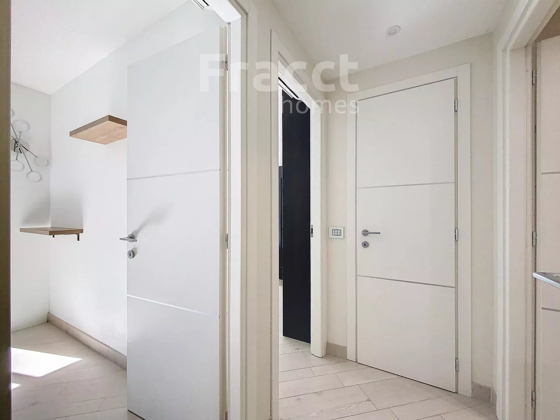 Charming Apartment with Mountain Views — photo 27