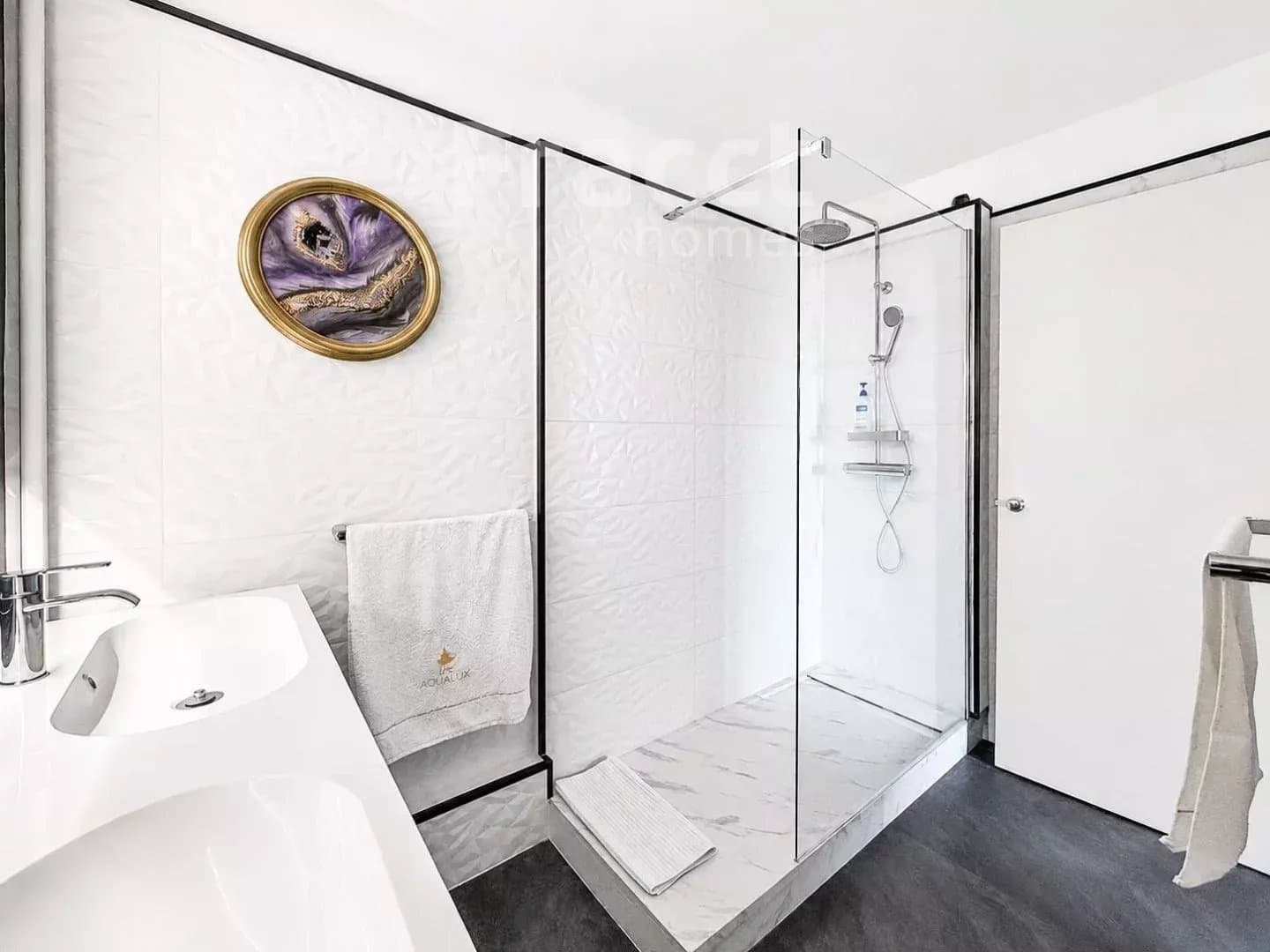 Elegant One Bedroom Apartment — photo 7