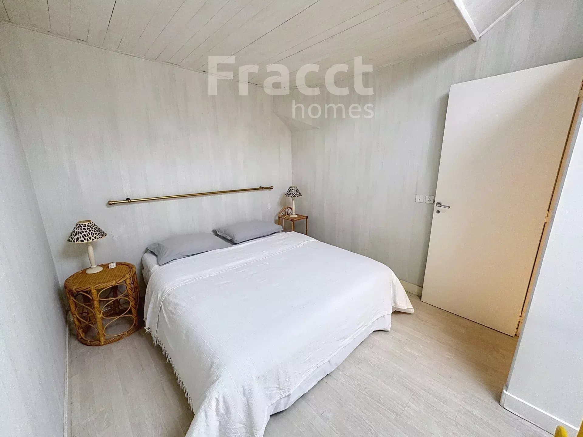 Elegant Riviera Apartment — photo 10