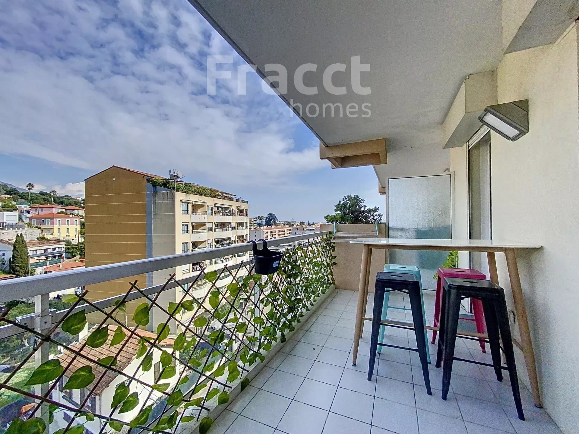 Charming Apartment with Mountain Views — photo 25