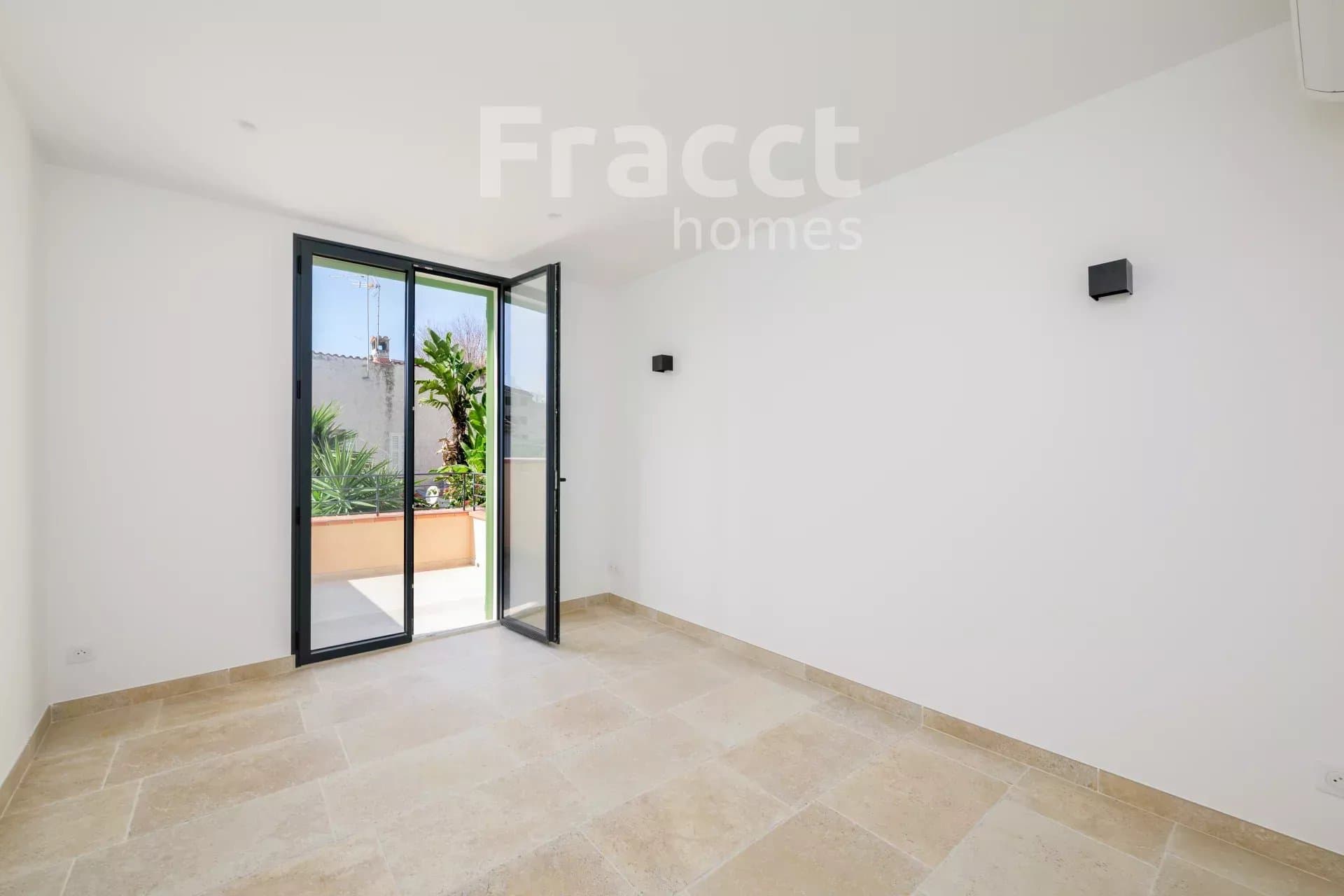 Refinded Garden-Level Duplex — photo 6