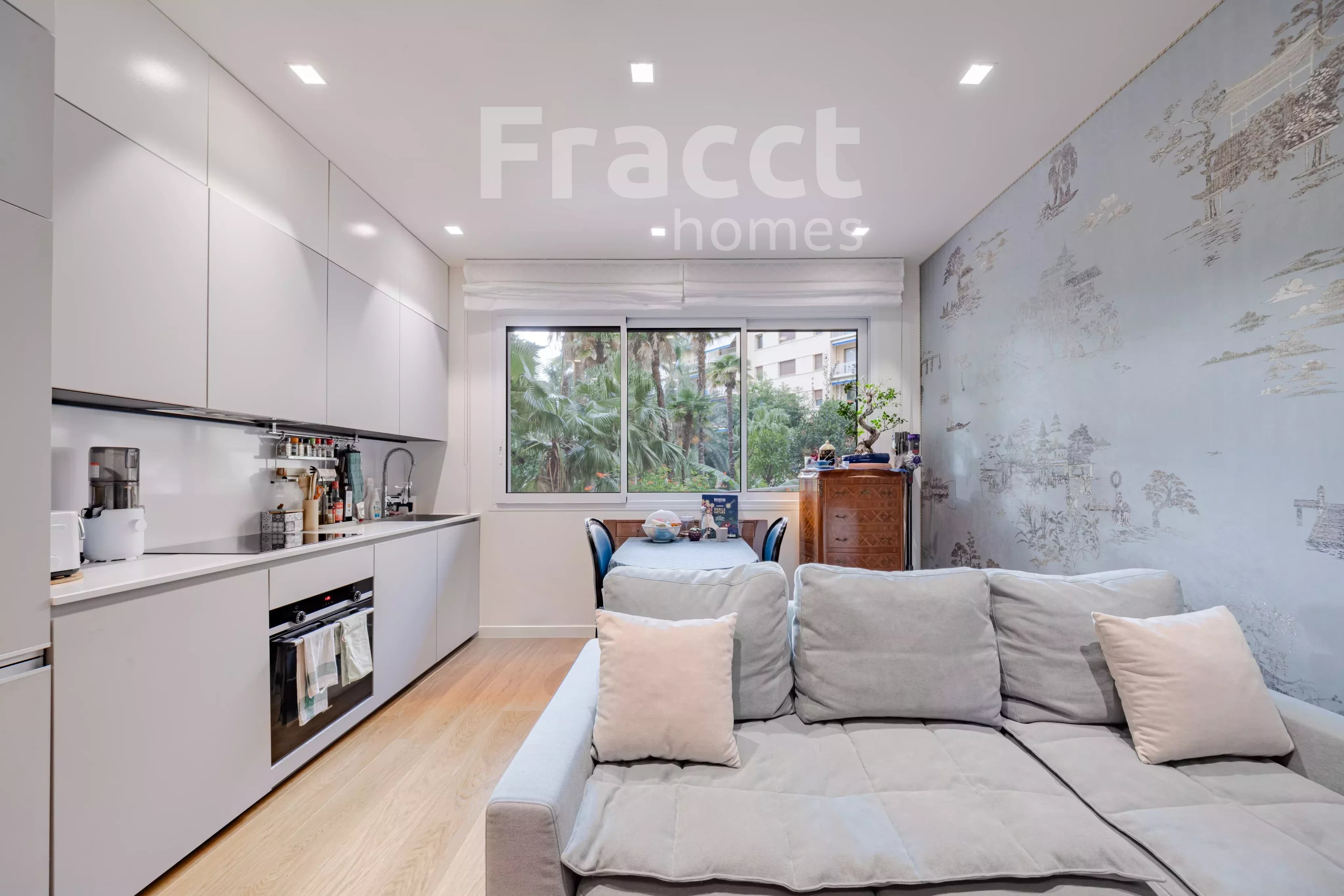 Garden-Level Apartment — photo 2