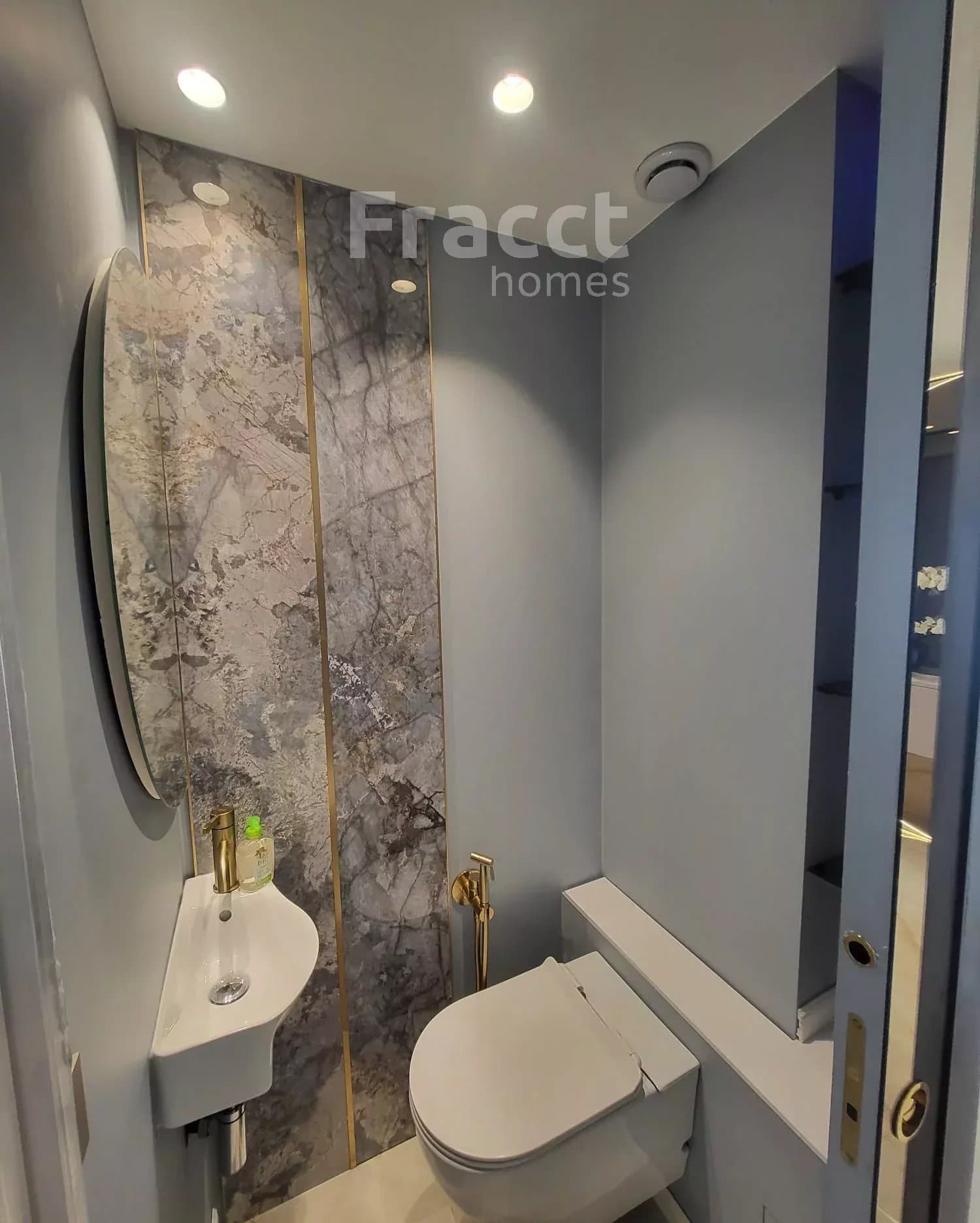Seafront Elegant Apartment — photo 19