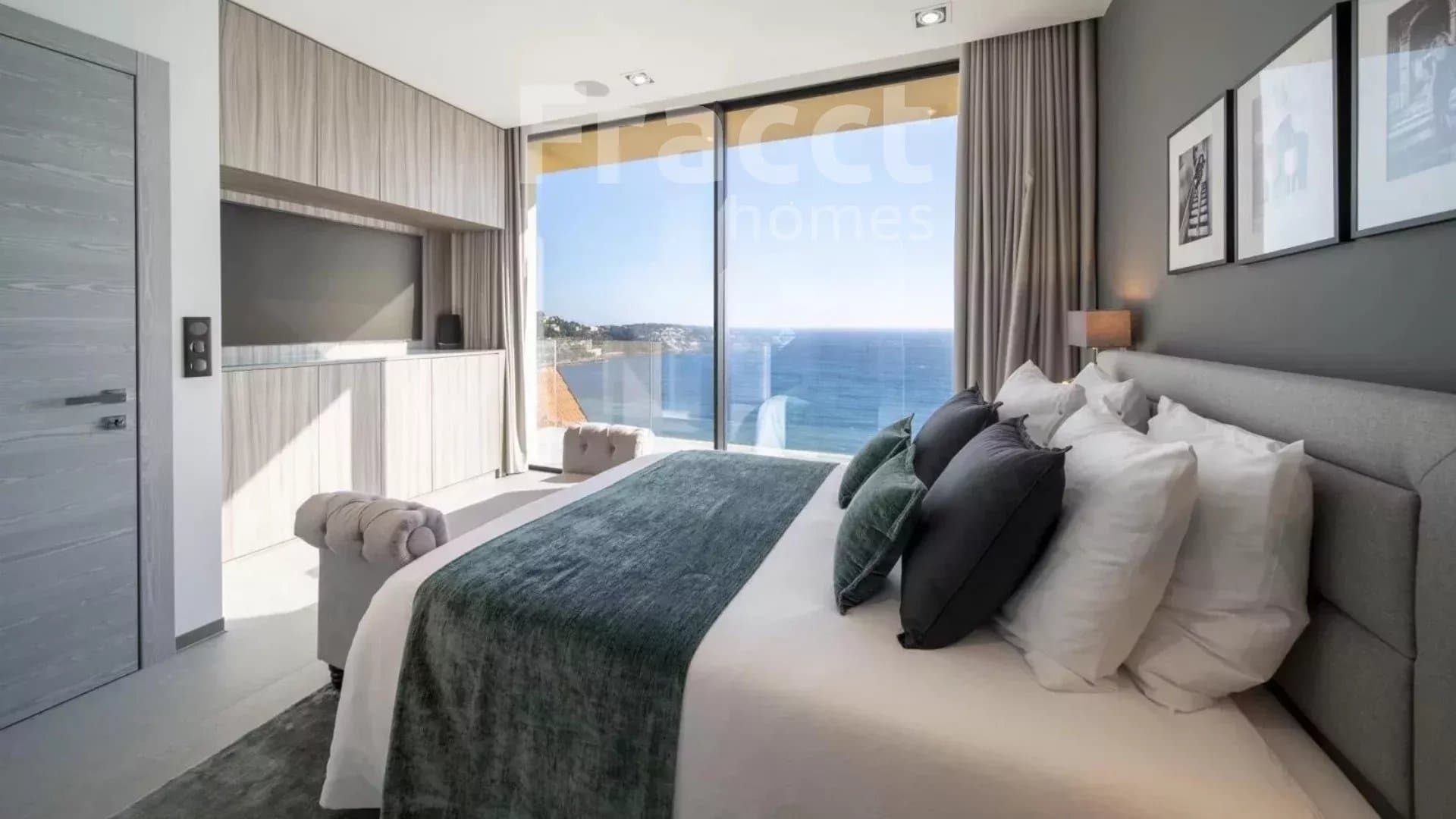 Panoramic Sea Views — photo 9