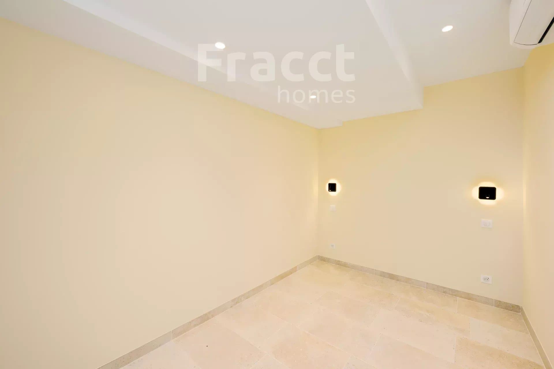 Refinded Garden-Level Duplex — photo 15