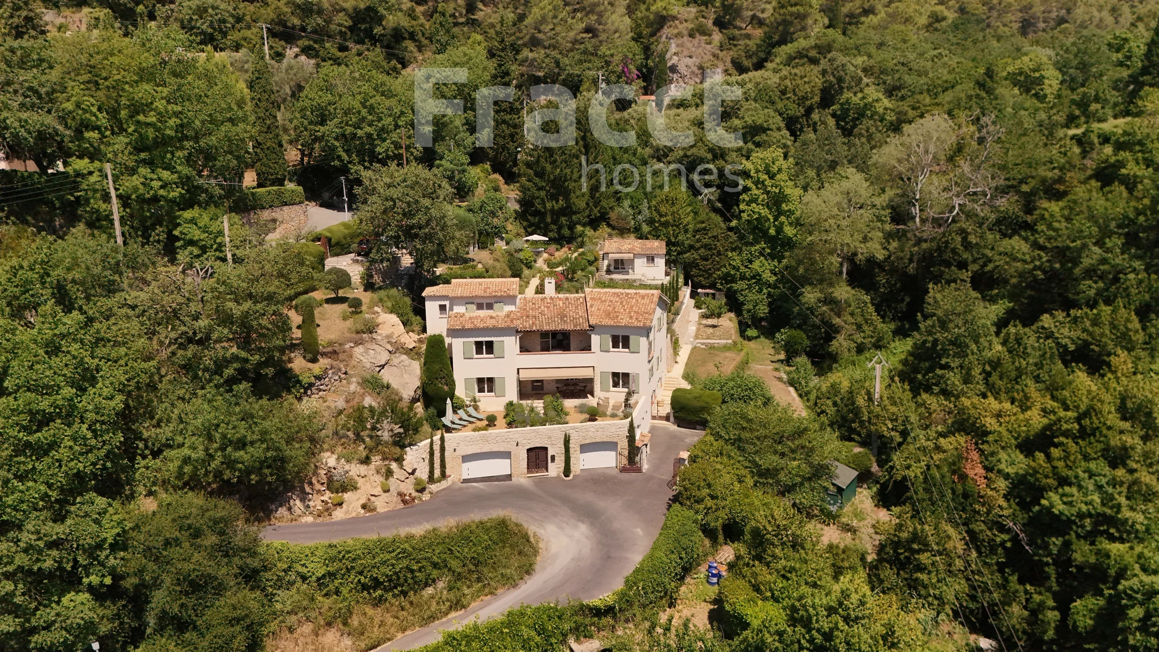 Renovated Provençal Villa — photo 38