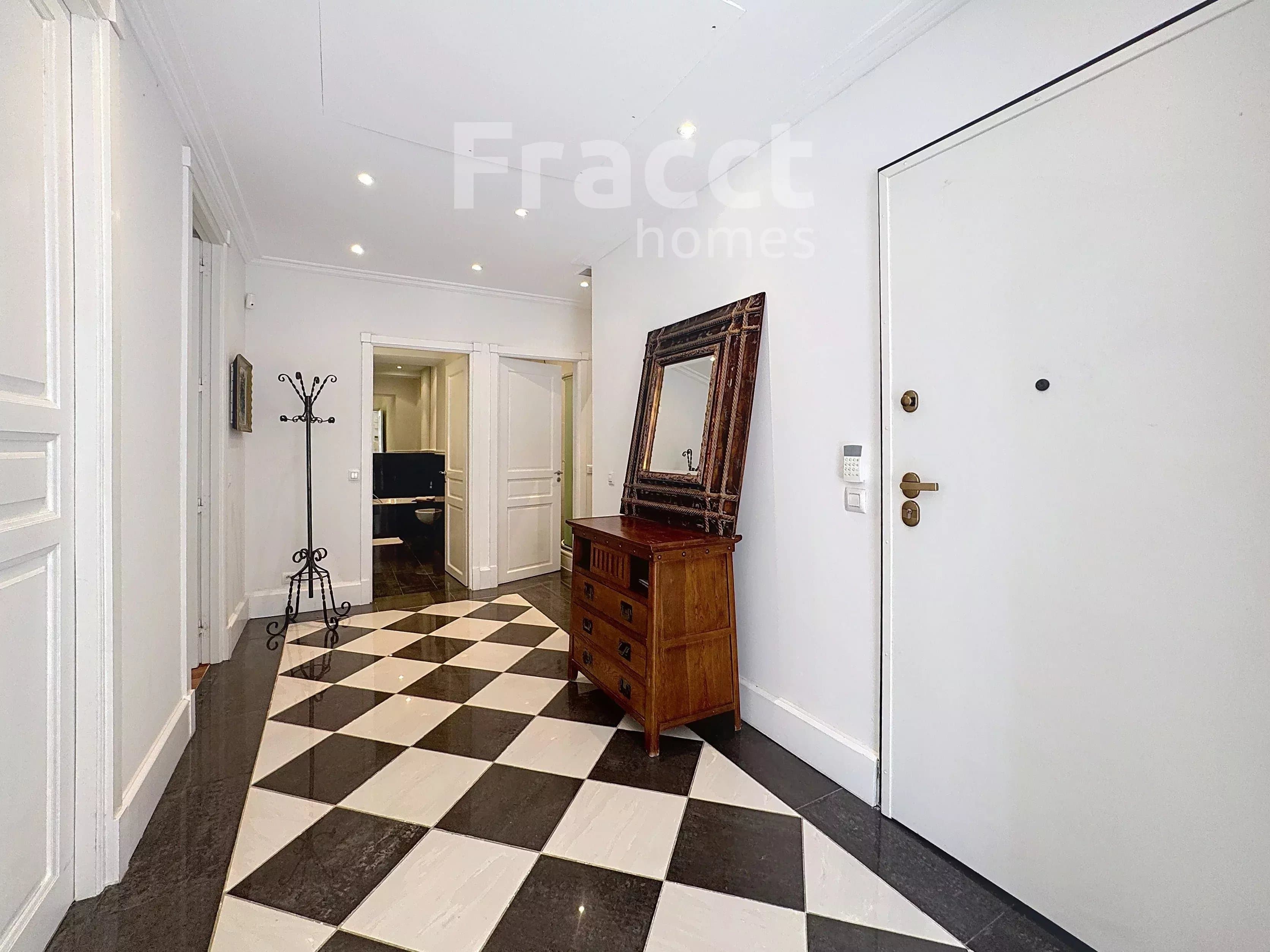 Belle Époque Apartment — photo 5