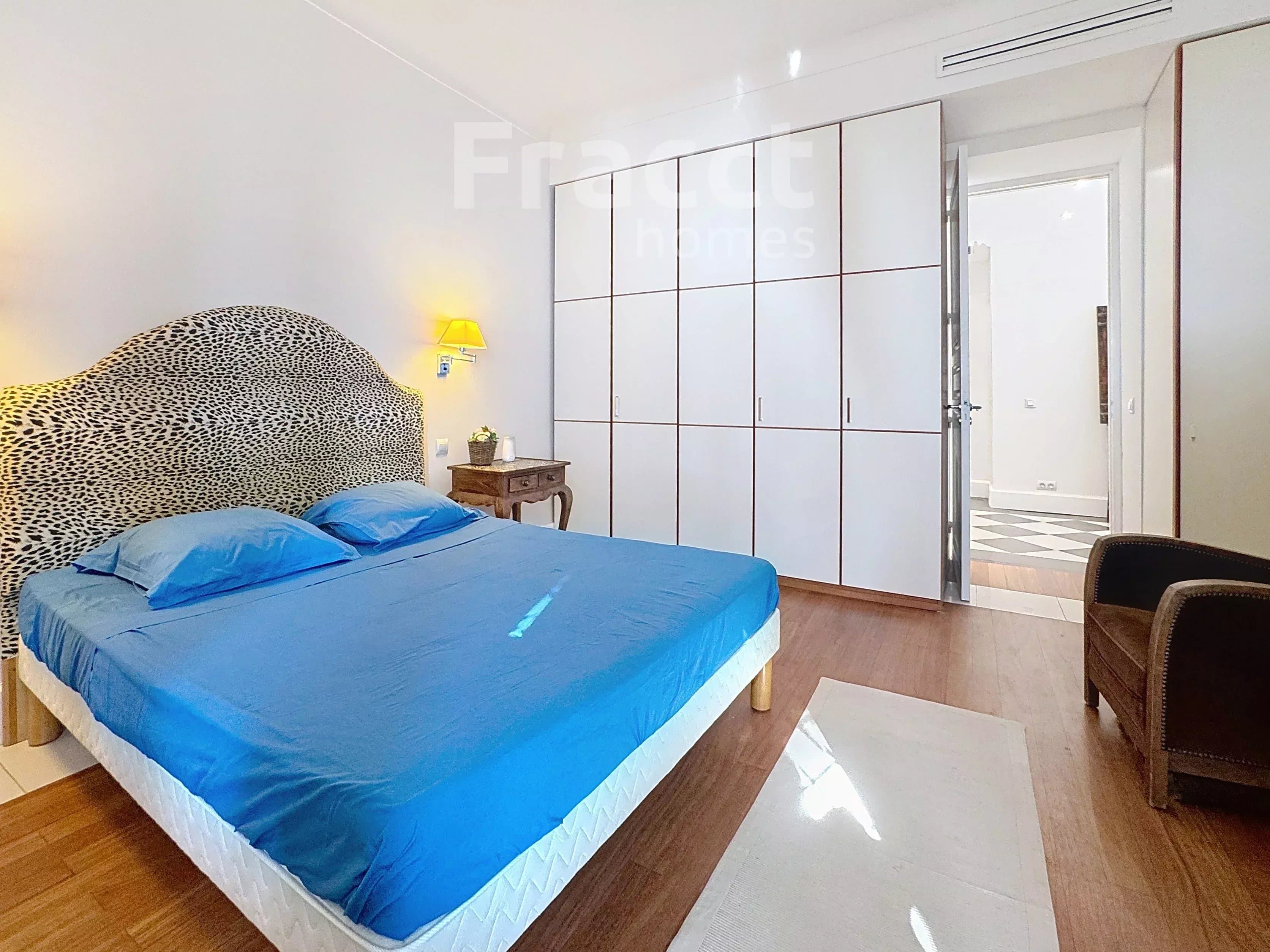 Belle Époque Apartment — photo 11