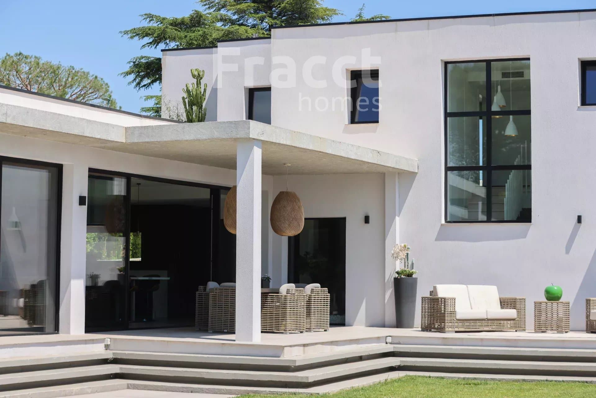 Contemporary Elegance — photo 10
