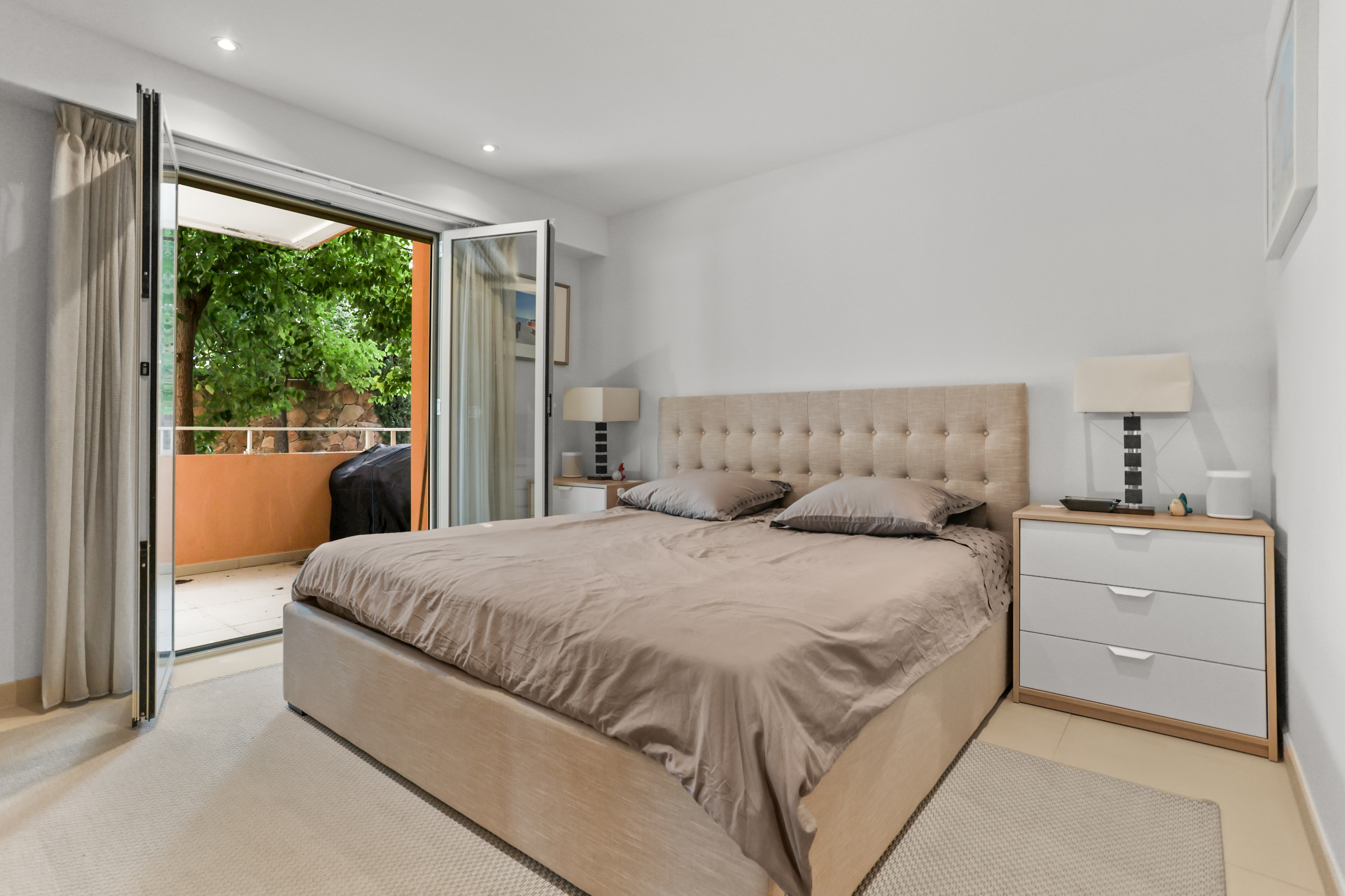 Modern Apartment — photo 4